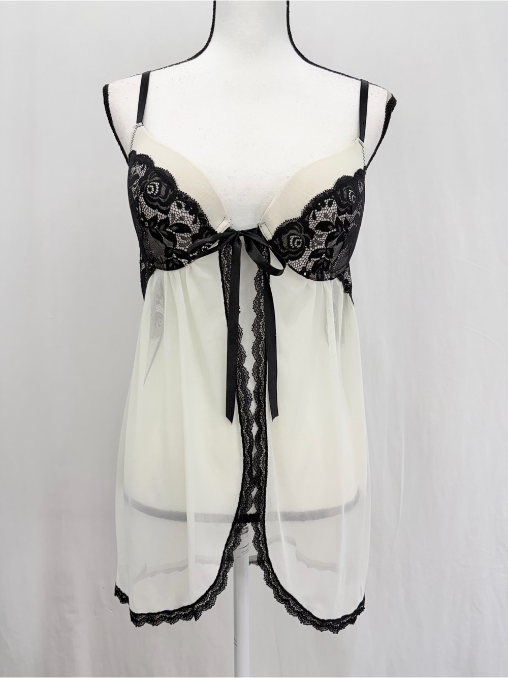 Jessica Simpson Ivory Black lace split-front lingerie Chemise Top Satin Bow Larg